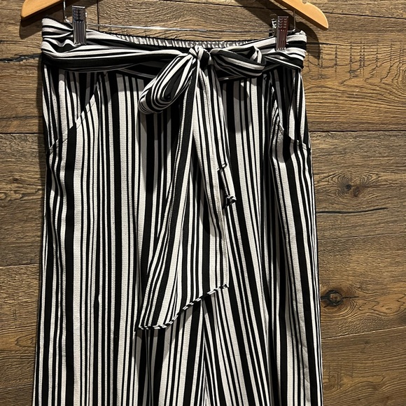 Wide leg flared striped pants culottes - Picture 5 of 11